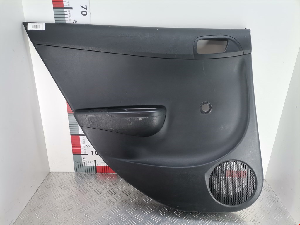 Обшивка двери задняя левая HYUNDAI i20 l 2008-2014