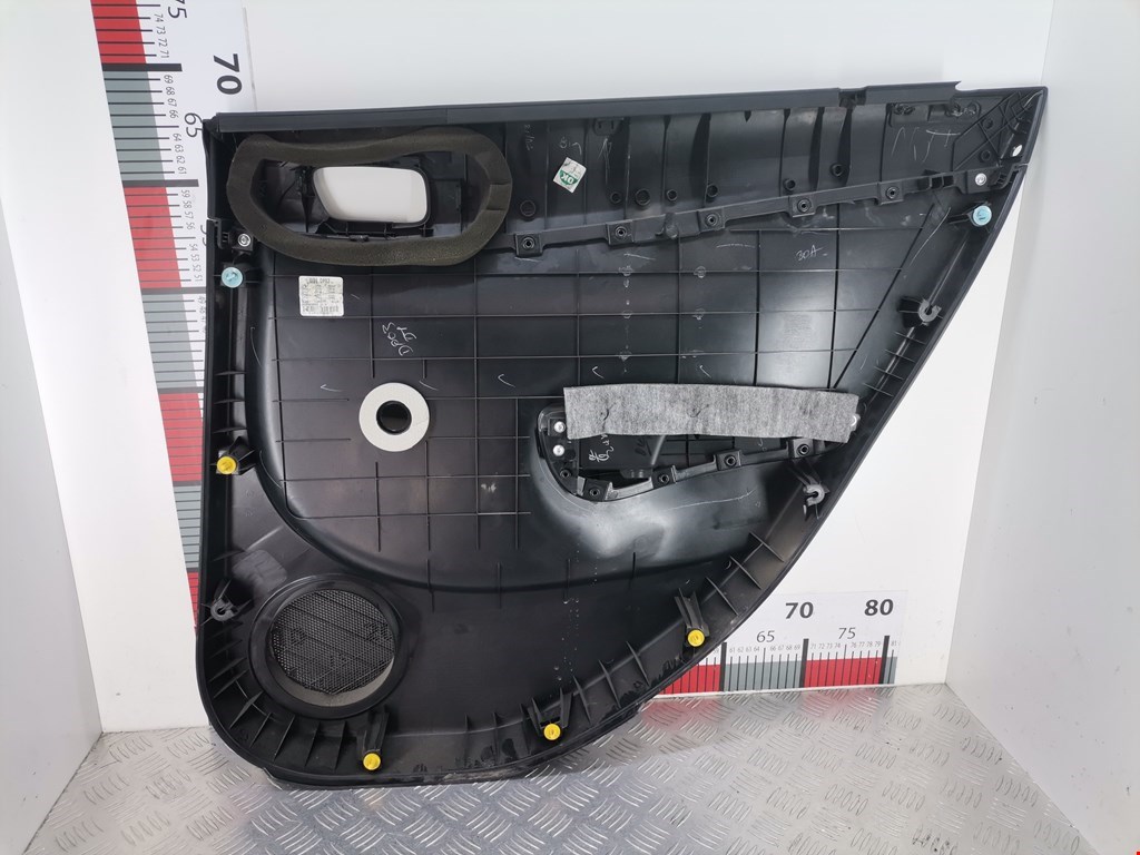 Обшивка двери задняя левая HYUNDAI i20 l 2008-2014