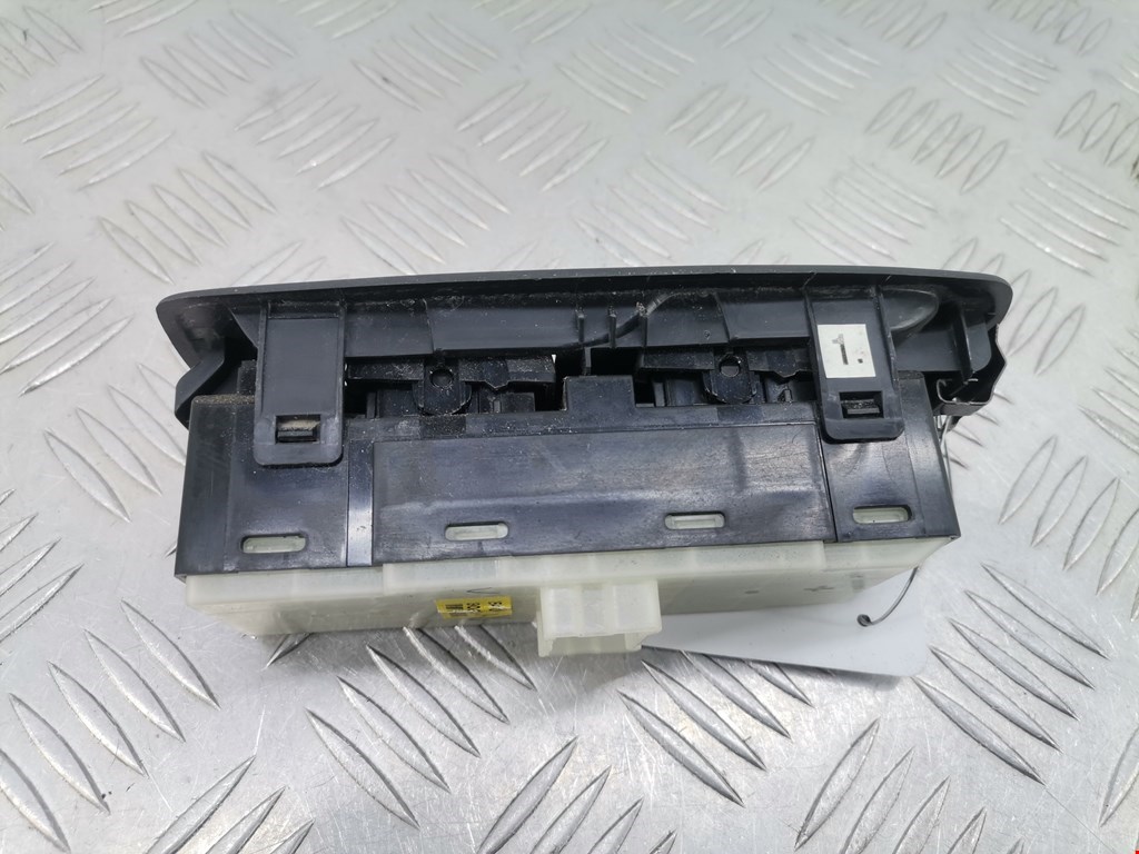 Блок управления стеклоподъемниками RENAULT Koleos HY 2008-2016