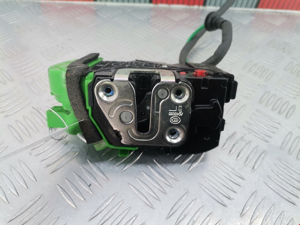 Замок двери задней левой HYUNDAI i40 2011-2019