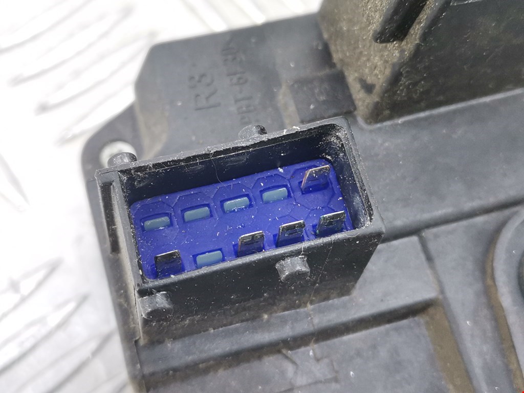 Замок двери передней правой OPEL Astra G 1998-2005