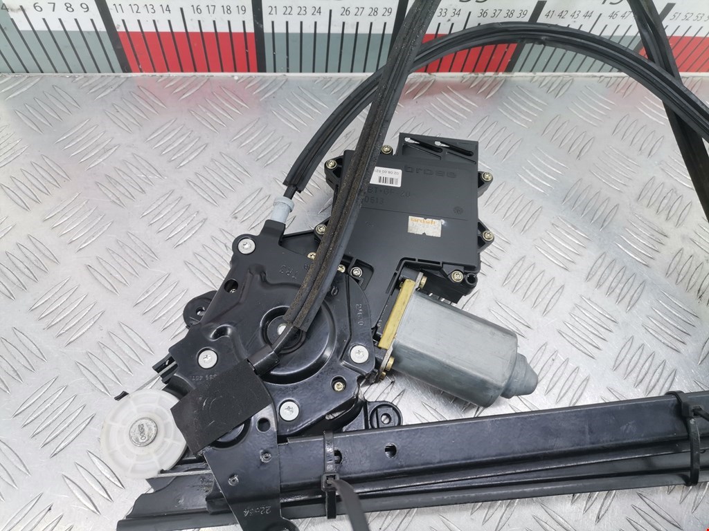 Стеклоподъемник задний левый VOLKSWAGEN Sharan 1995-2010