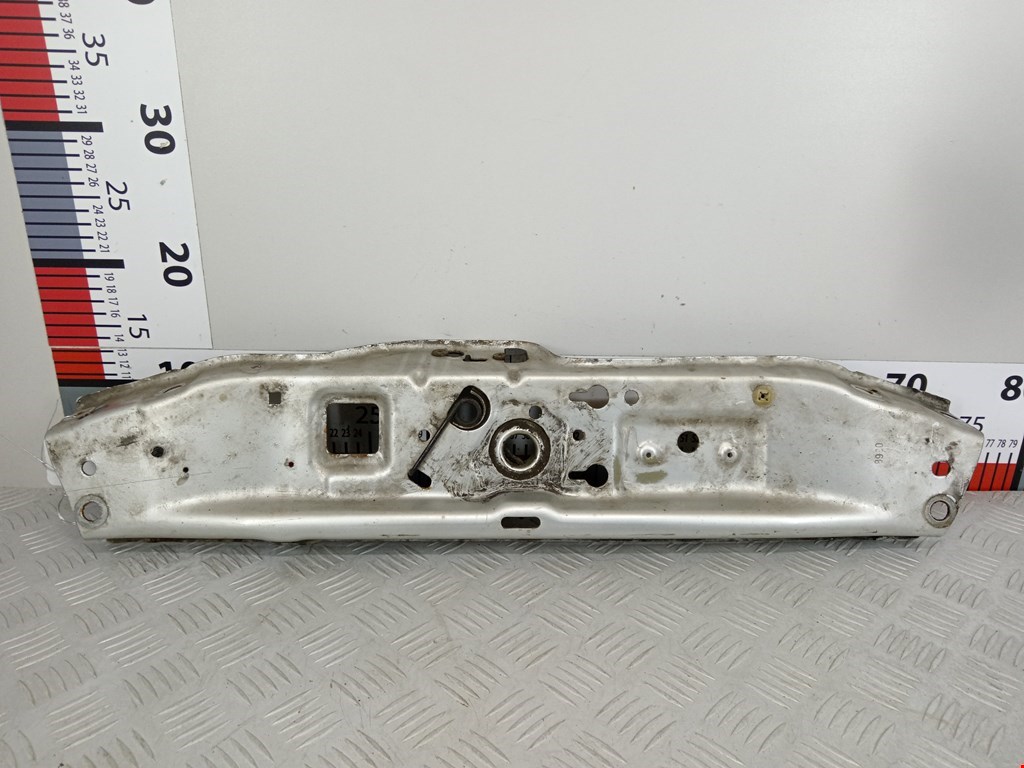 Рамка капота Opel Astra H (2004-2014)