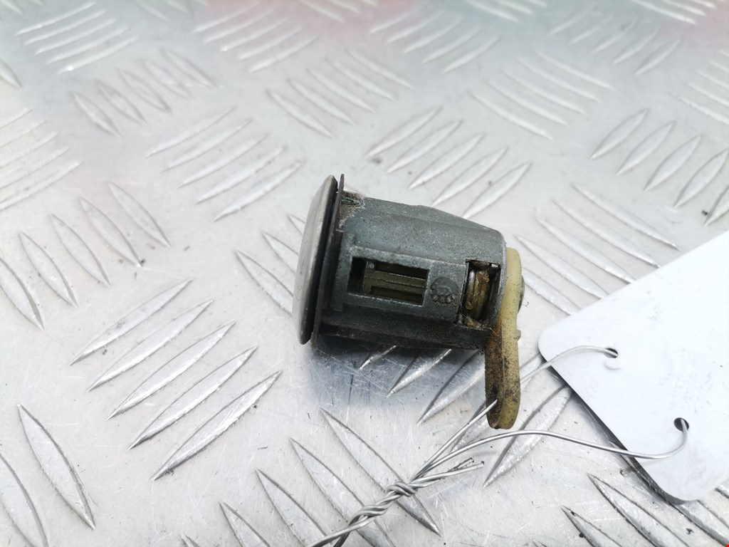 Вставка замка багажника PEUGEOT Partner 1996-2009