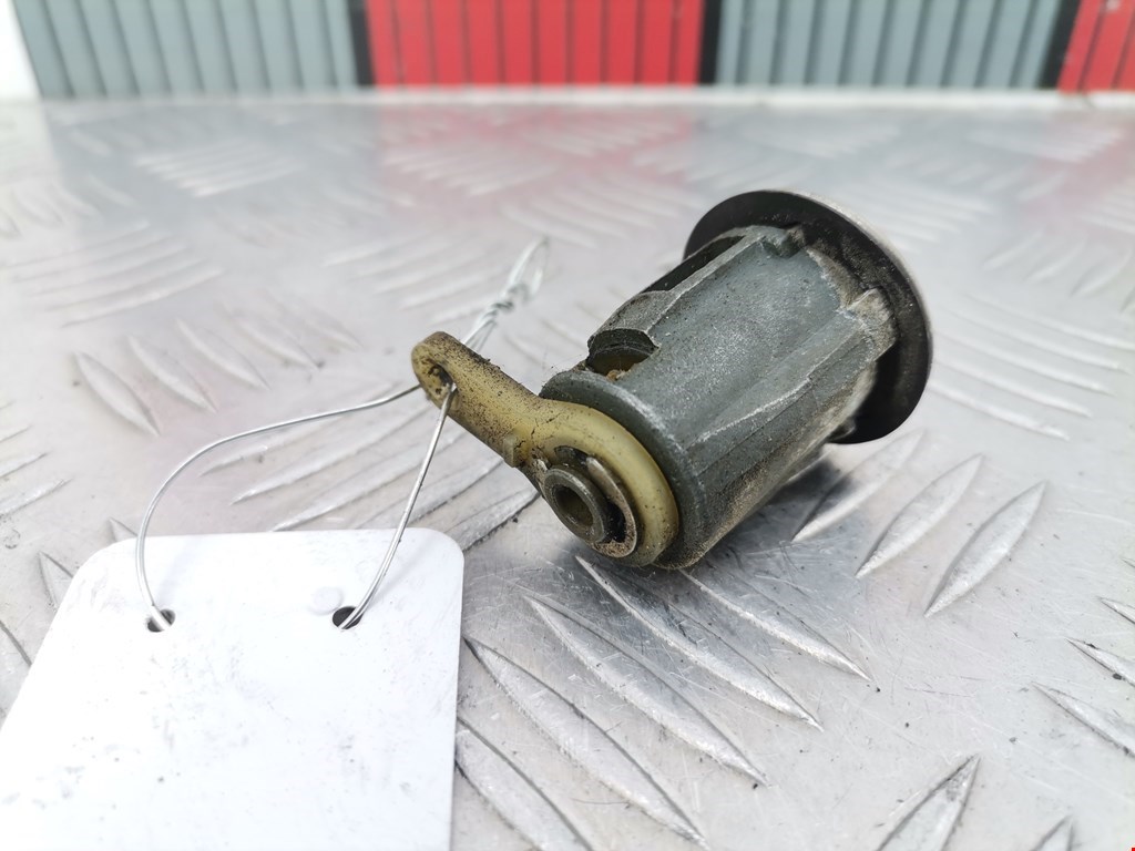 Вставка замка багажника PEUGEOT Partner 1996-2009