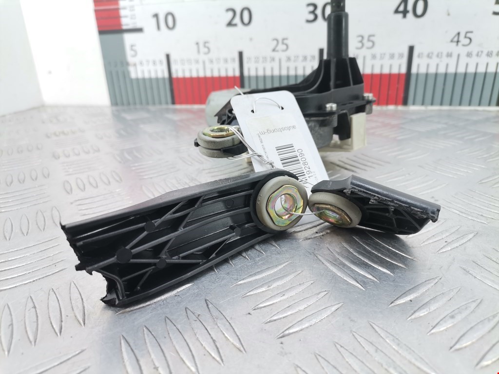 Моторчик стеклоочистителя задний CITROEN C8 2002-2014