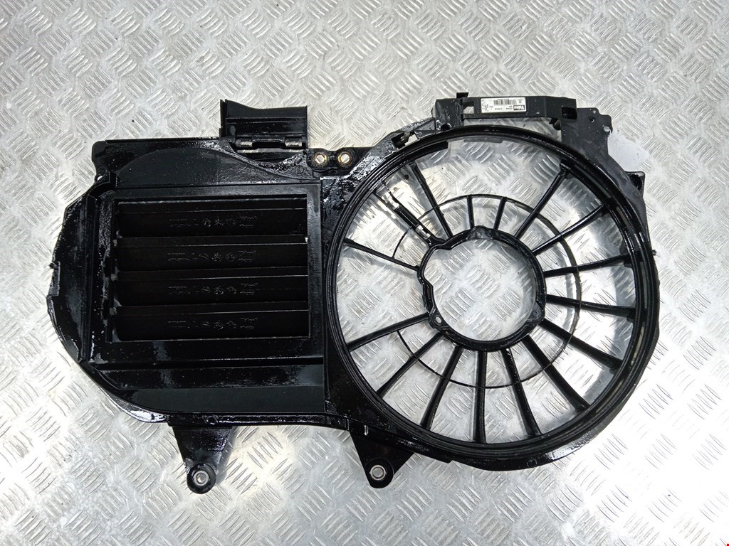 Диффузор (кожух) вентилятора AUDI A4 B7 2004-2007