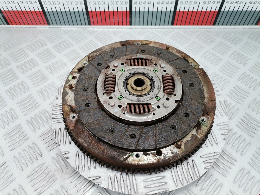Маховик (демпфер сцепления) FIAT Grande Punto 2005-2009