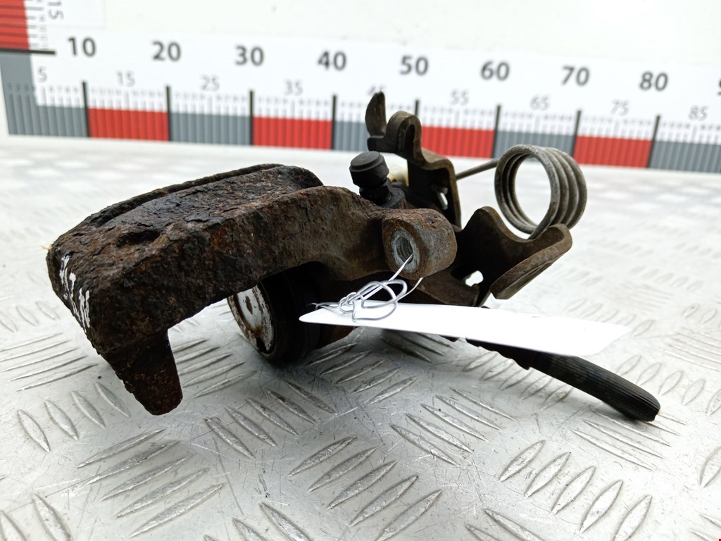 Суппорт задний правый AUDI A4 B5 1995-2001