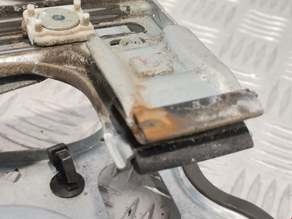 Стеклоподъемник передний левый FORD C-MAX 2003-2010