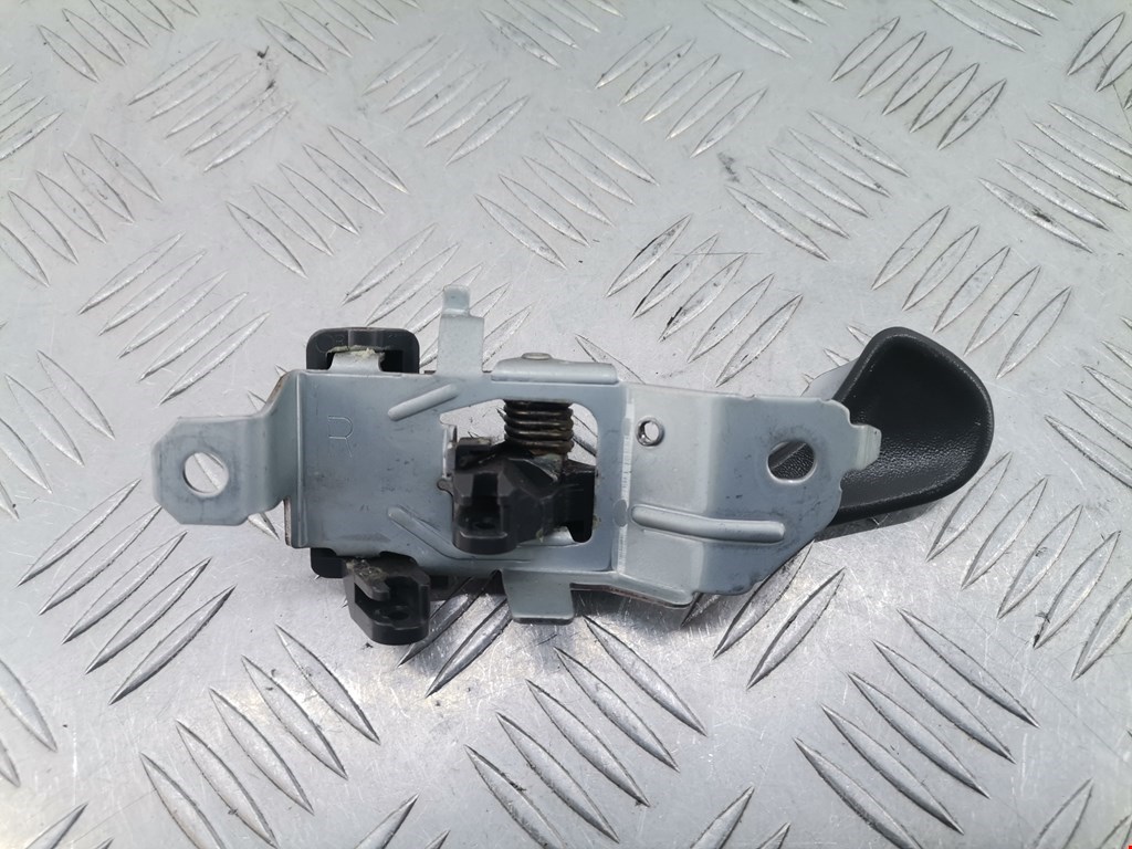 Ручка дверная задняя внутренняя правая MITSUBISHI Pajero Sport 1998-2008