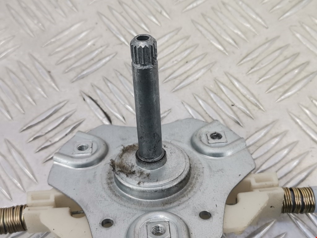 Стеклоподъемник задний правый MITSUBISHI Space Star 1999-2006