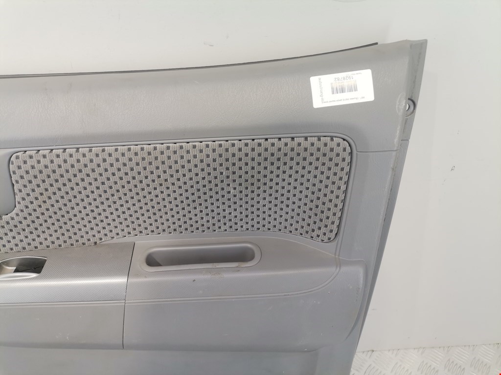 Обшивка двери задняя правая TOYOTA Hilux VII AN10 AN 20 AN30 2005-2015