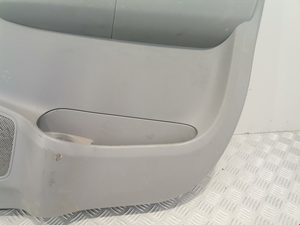 Обшивка двери задняя правая TOYOTA Hilux VII AN10 AN 20 AN30 2005-2015