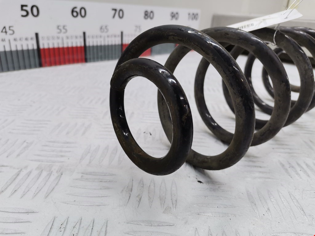 Пружина задняя левая/правая VOLKSWAGEN Golf IV 1997-2003