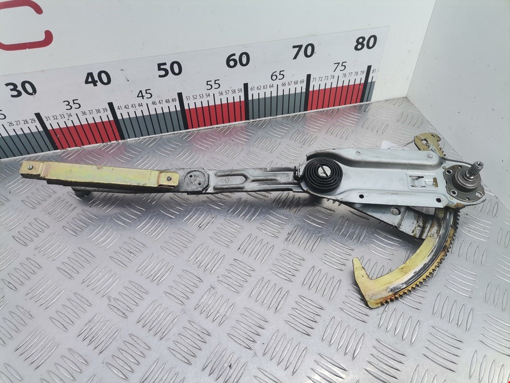 Стеклоподъемник передний правый FORD Sierra 1982-1987