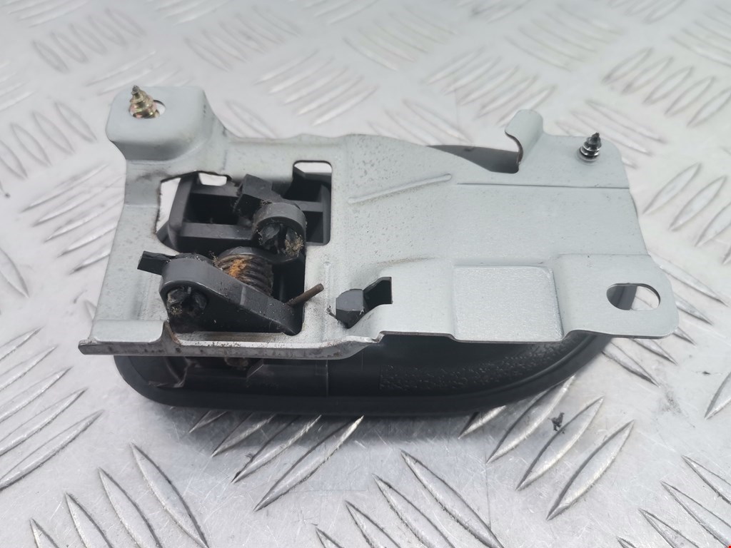 Ручка дверная передняя внутренняя правая MITSUBISHI Colt CJ 1995-2003