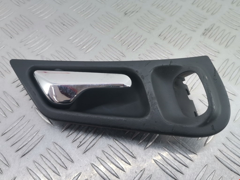 Ручка дверная задняя внутренняя правая MERCEDES-BENZ C-Class C-klasse W203 2000-2007