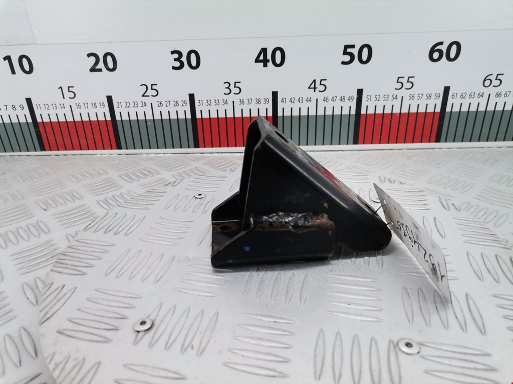 Кронштейн (крепление лапа) двигателя Mitsubishi Pajero Sport 1 (1998-2008)