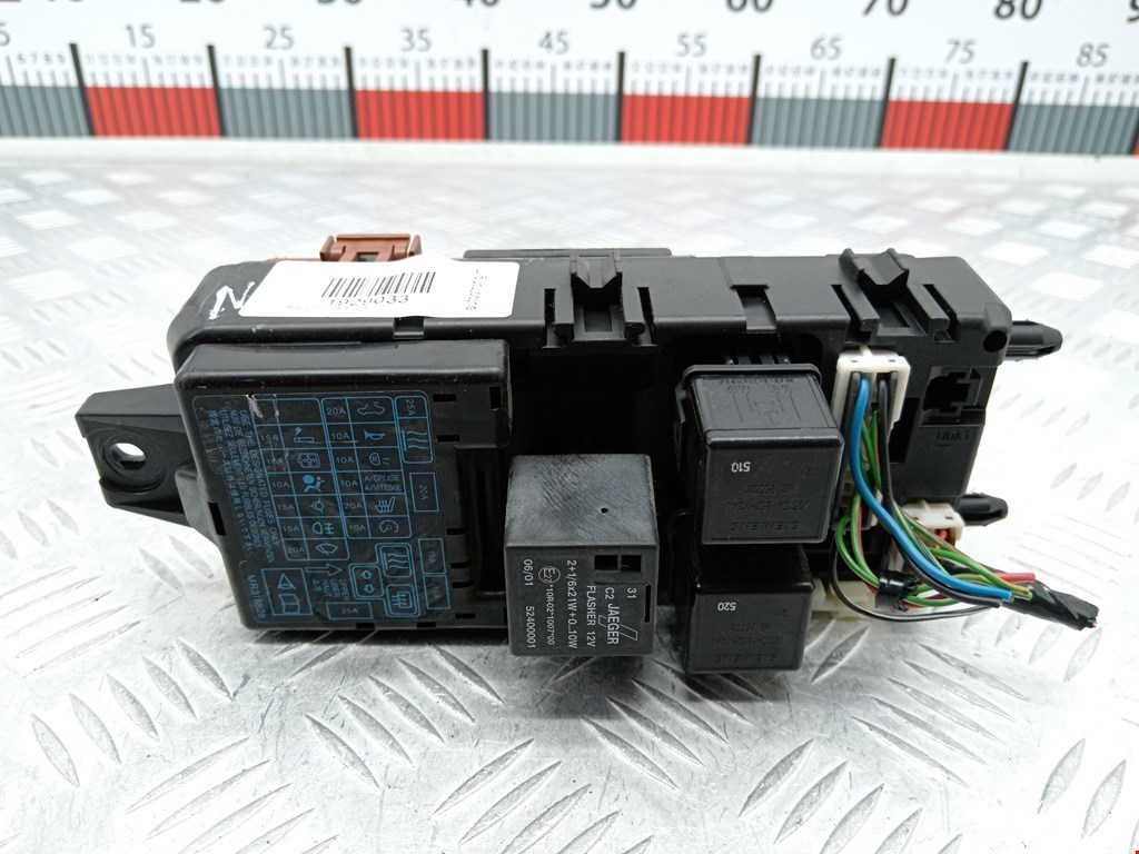 Блок реле MITSUBISHI Space Star 1999-2006