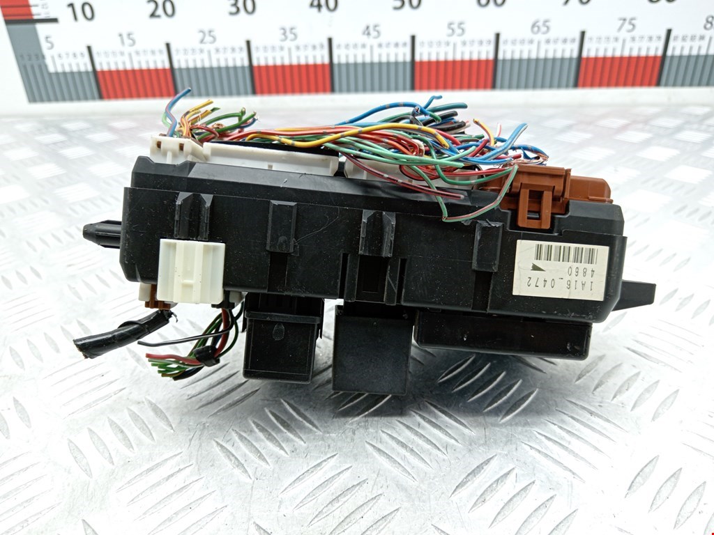 Блок реле MITSUBISHI Space Star 1999-2006
