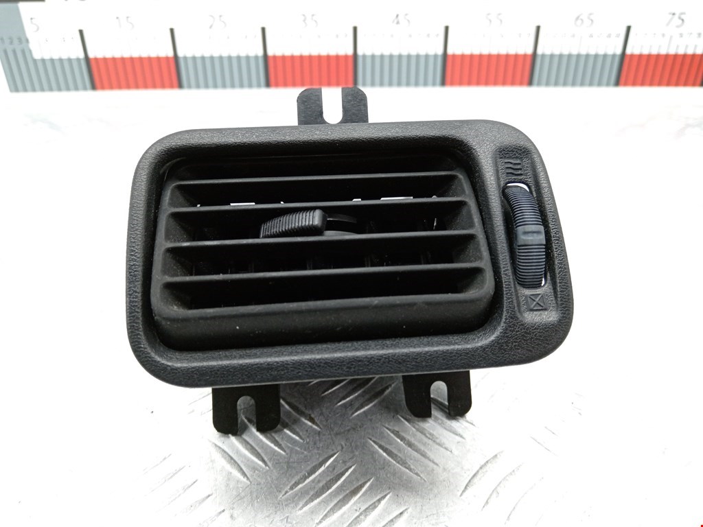 Дефлектор воздушный NISSAN Primera P11 1996-2002