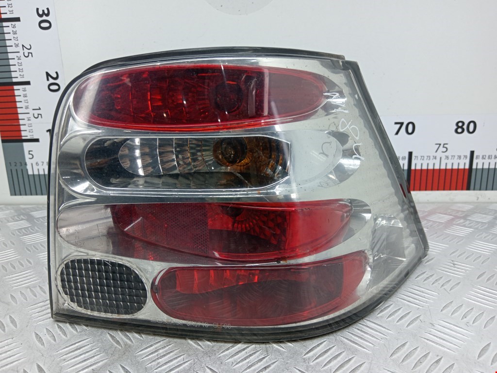 Фонарь задний правый VOLKSWAGEN Golf IV 1997-2003