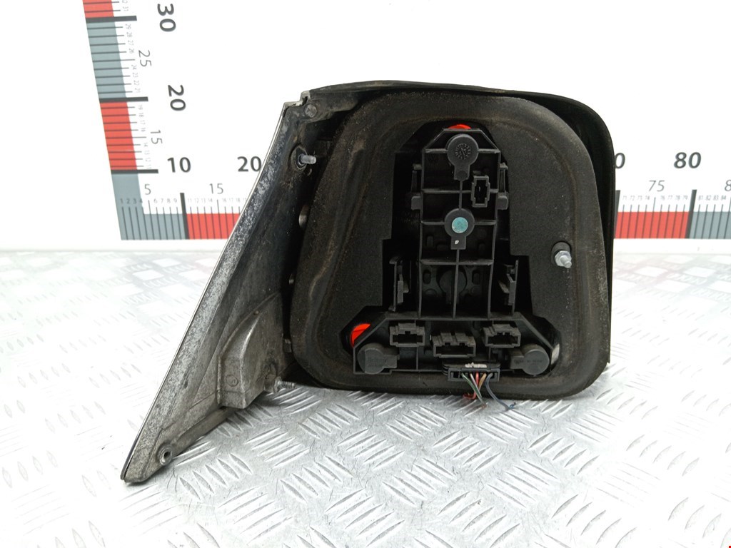 Фонарь задний правый VOLKSWAGEN Golf IV 1997-2003