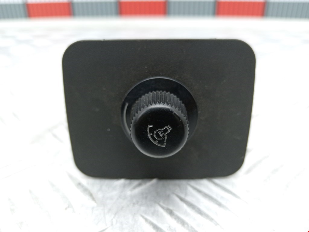 Кнопка освещения панели приборов MITSUBISHI Colt CJ 1995-2003