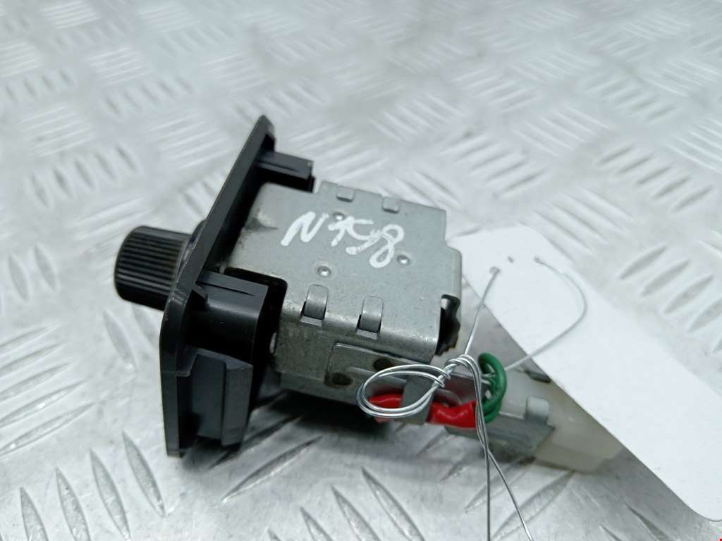 Кнопка освещения панели приборов MITSUBISHI Colt CJ 1995-2003