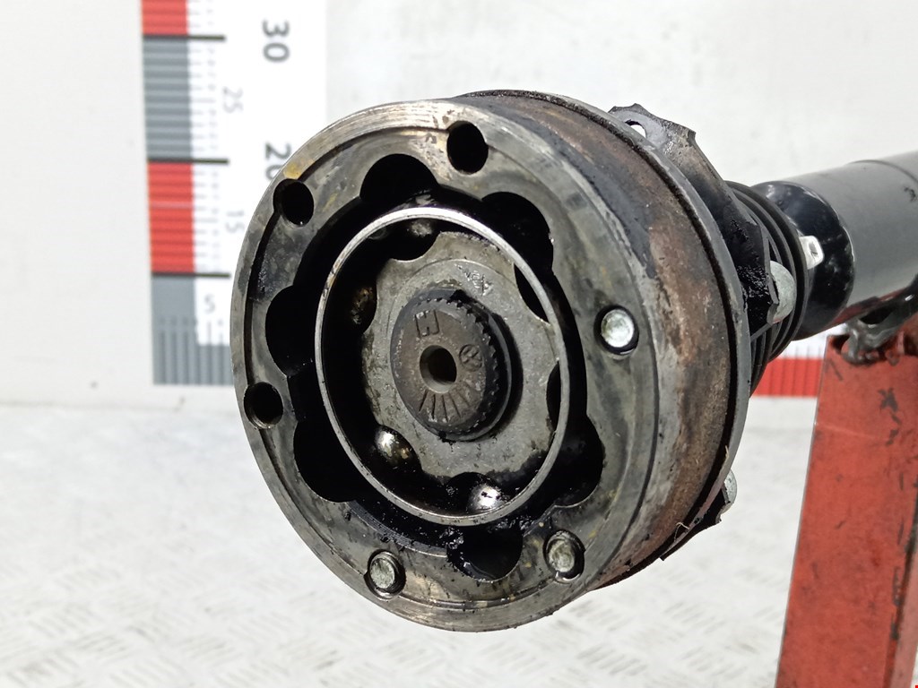 Полуось (привод, приводной вал) передняя правая VOLKSWAGEN Touran 2003-2010