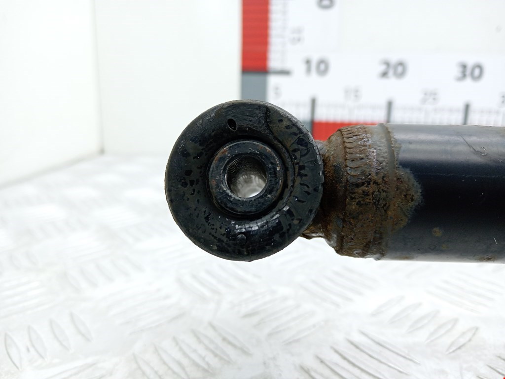 Амортизатор задний правый AUDI A4 B5 1995-2001