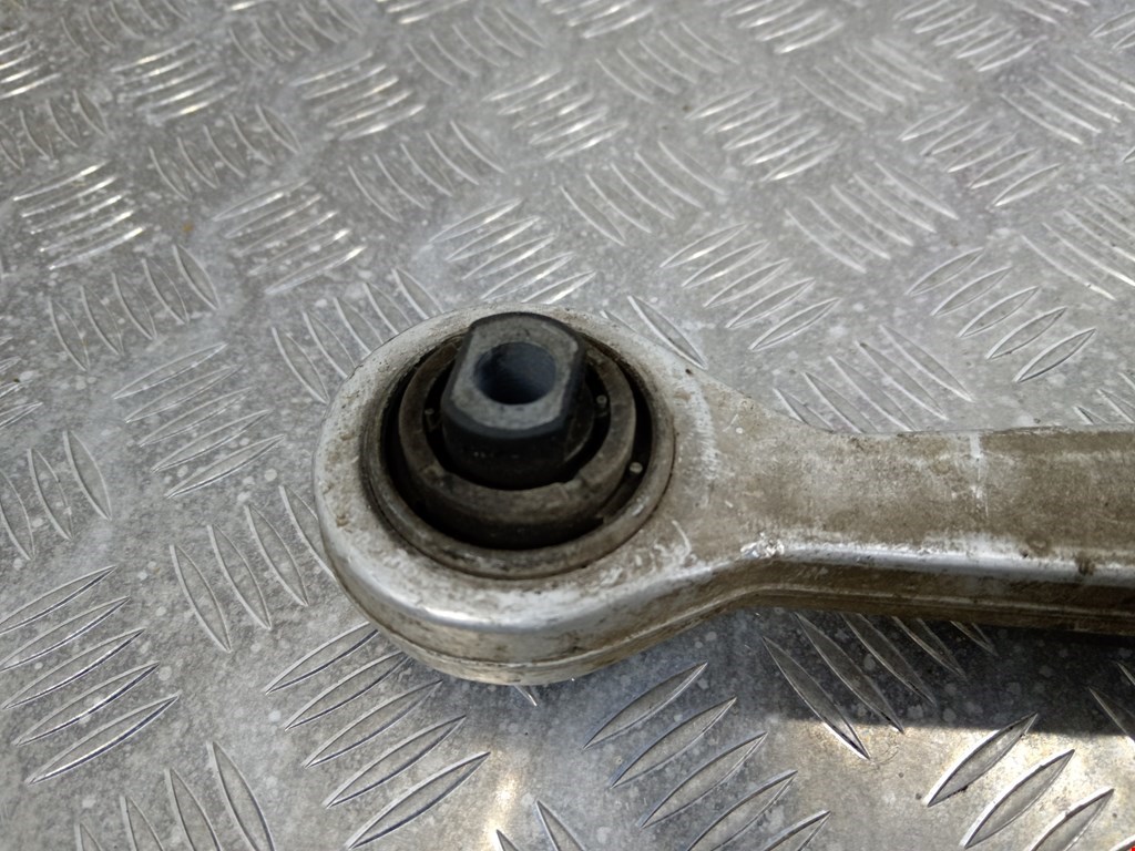 Рычаг передний правый VOLKSWAGEN Passat B5 1997-2005