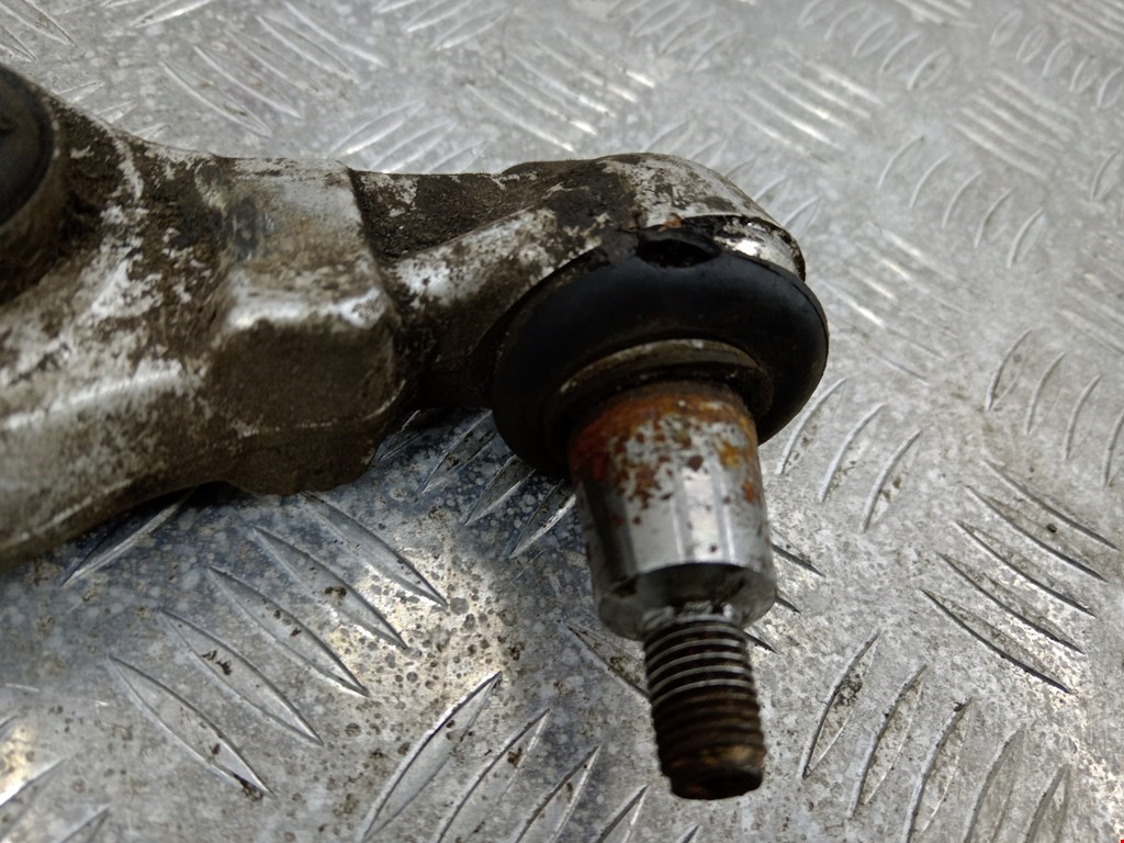 Рычаг передний правый VOLKSWAGEN Passat B5 1997-2005