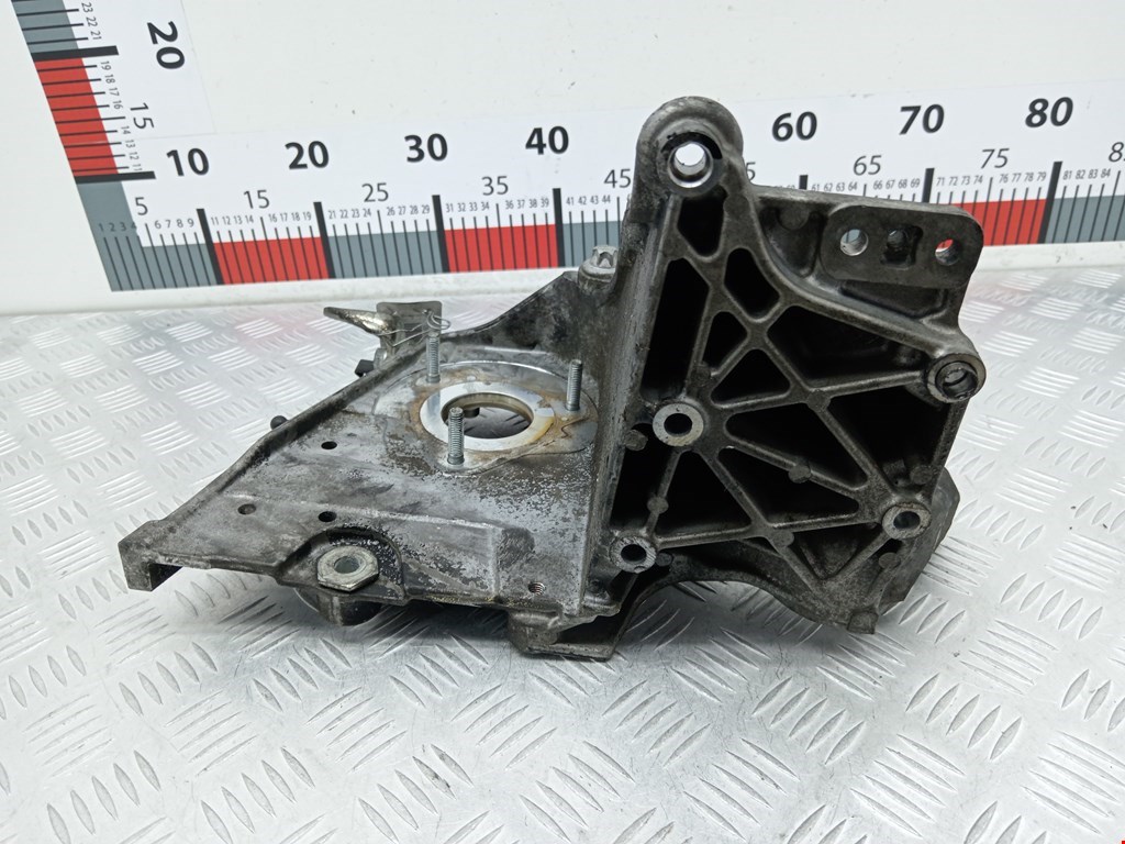 Кронштейн ТНВД OPEL Zafira B 2005-2012