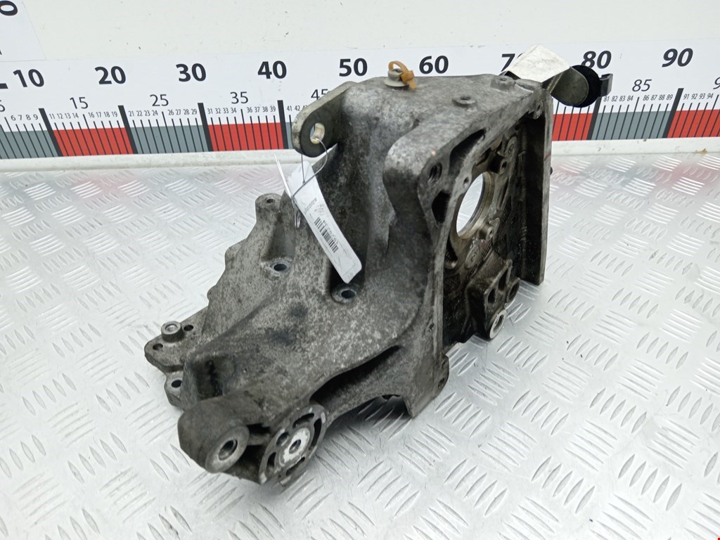 Кронштейн ТНВД OPEL Zafira B 2005-2012