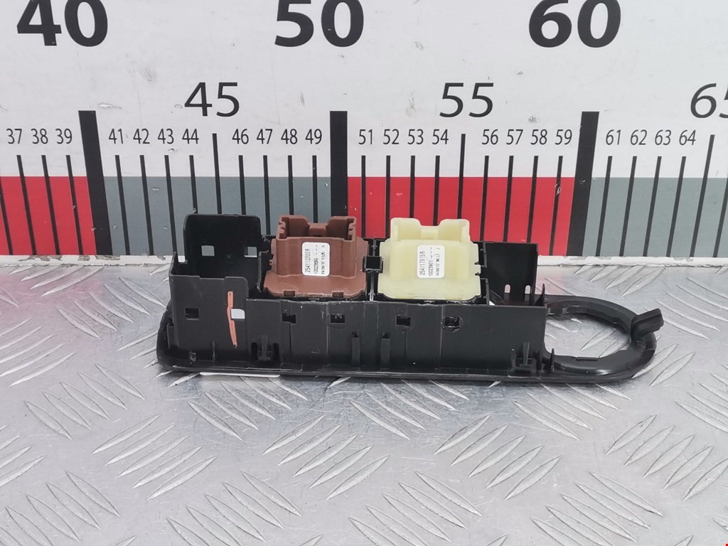 Блок управления стеклоподъемниками RENAULT Captur II 2019-н.в.