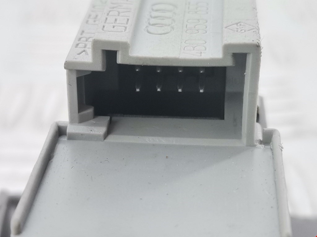 Кнопка стеклоподъемника AUDI A6 C5 1997-2004