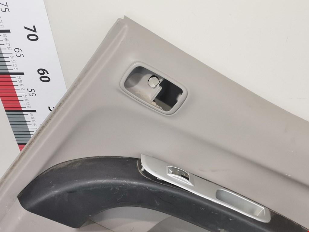 Обшивка двери задняя правая MITSUBISHI L200 KB 2006-2015