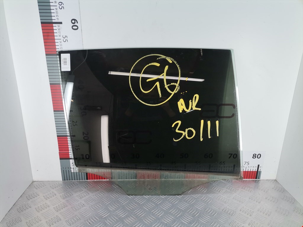 Стекло двери заднее правое VOLKSWAGEN Golf VI 2009-2012