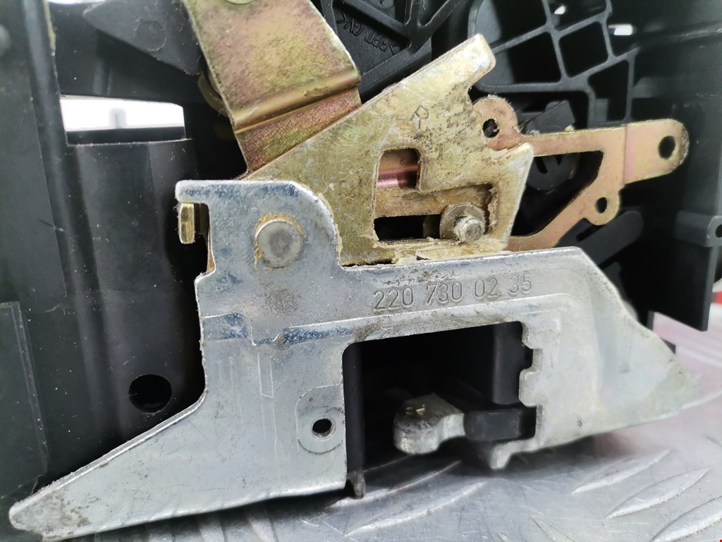 Замок двери задней правой MERCEDES-BENZ S-Class IV W220 1998-2005