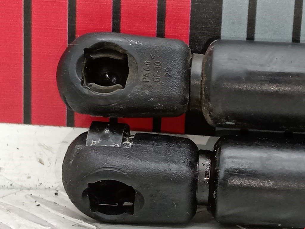 Амортизатор крышки (двери) багажника NISSAN Primera P11 1996-2002