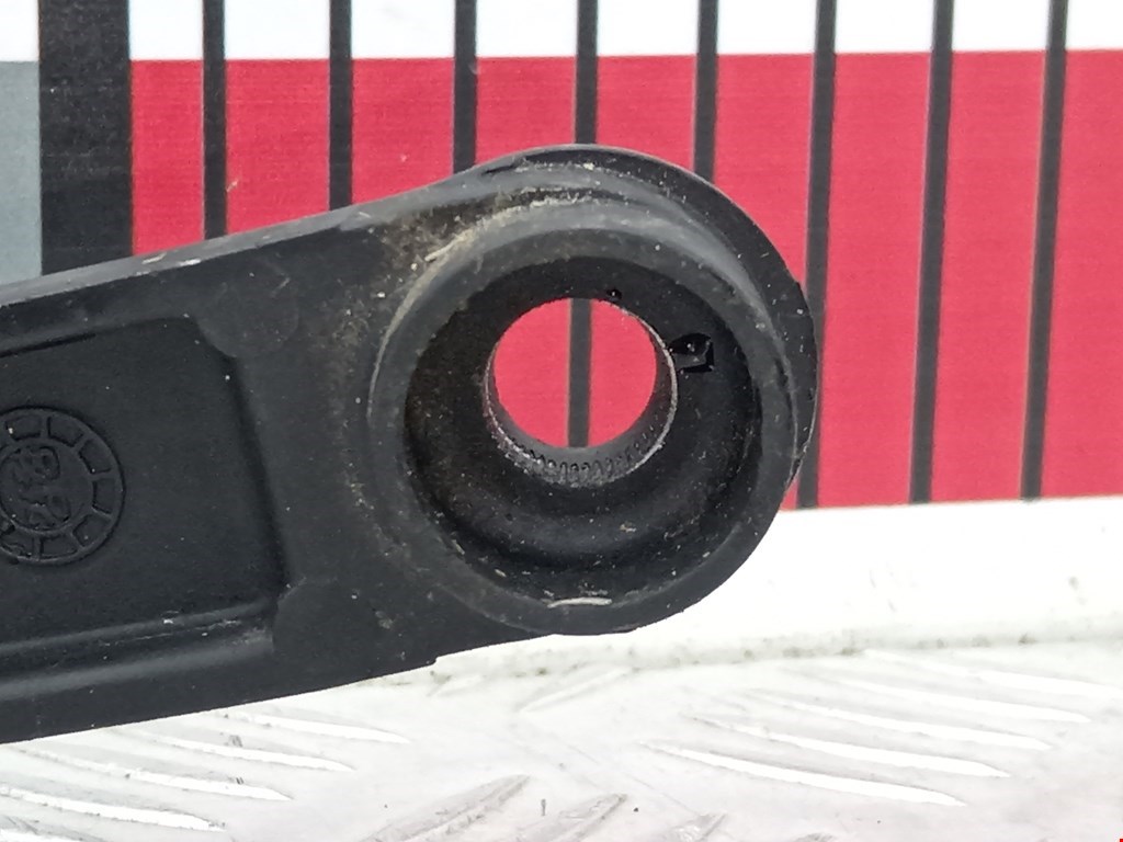 Поводок дворников передний левый/ правый KIA Magentis 2000-2006