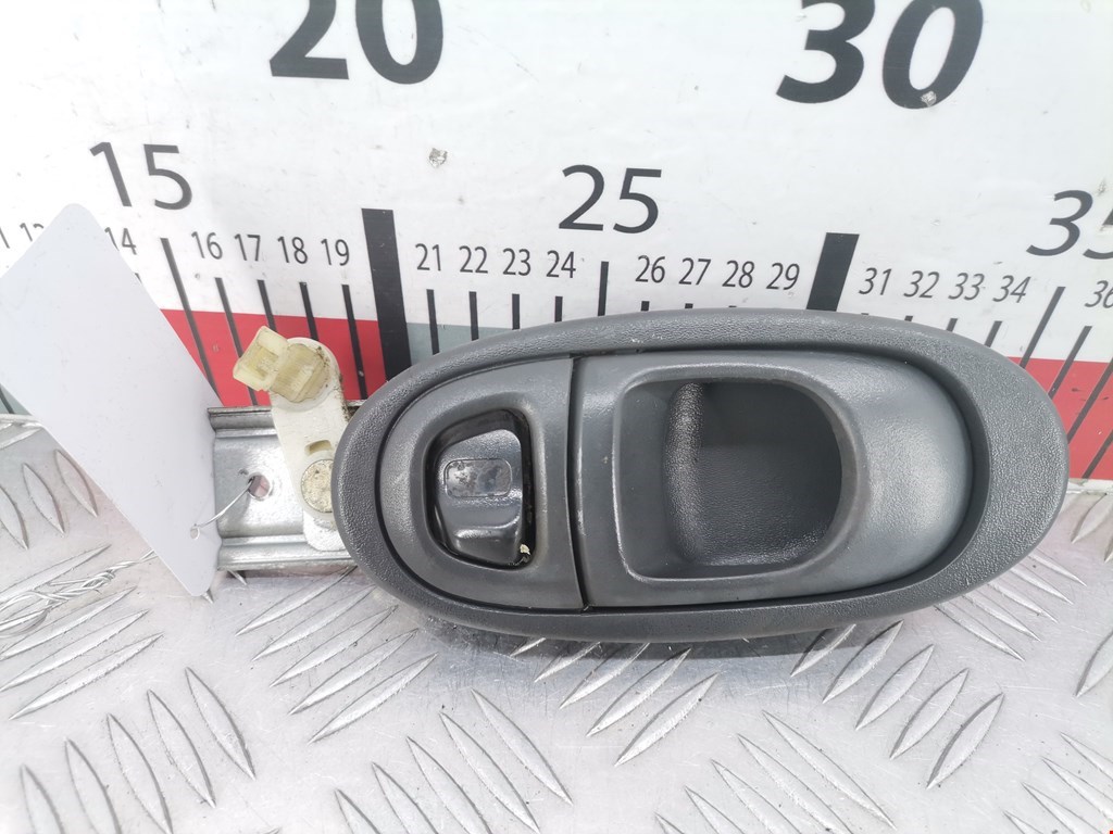 Ручка дверная задняя внутренняя правая MAZDA Xedos 6 1992-1999