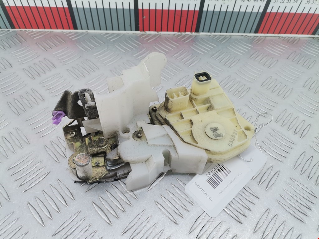 Замок двери задней правой Honda Jazz 1 (2001-2008)