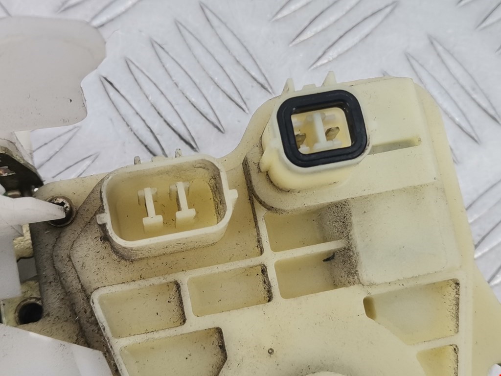 Замок двери задней правой HONDA Jazz 2001-2008