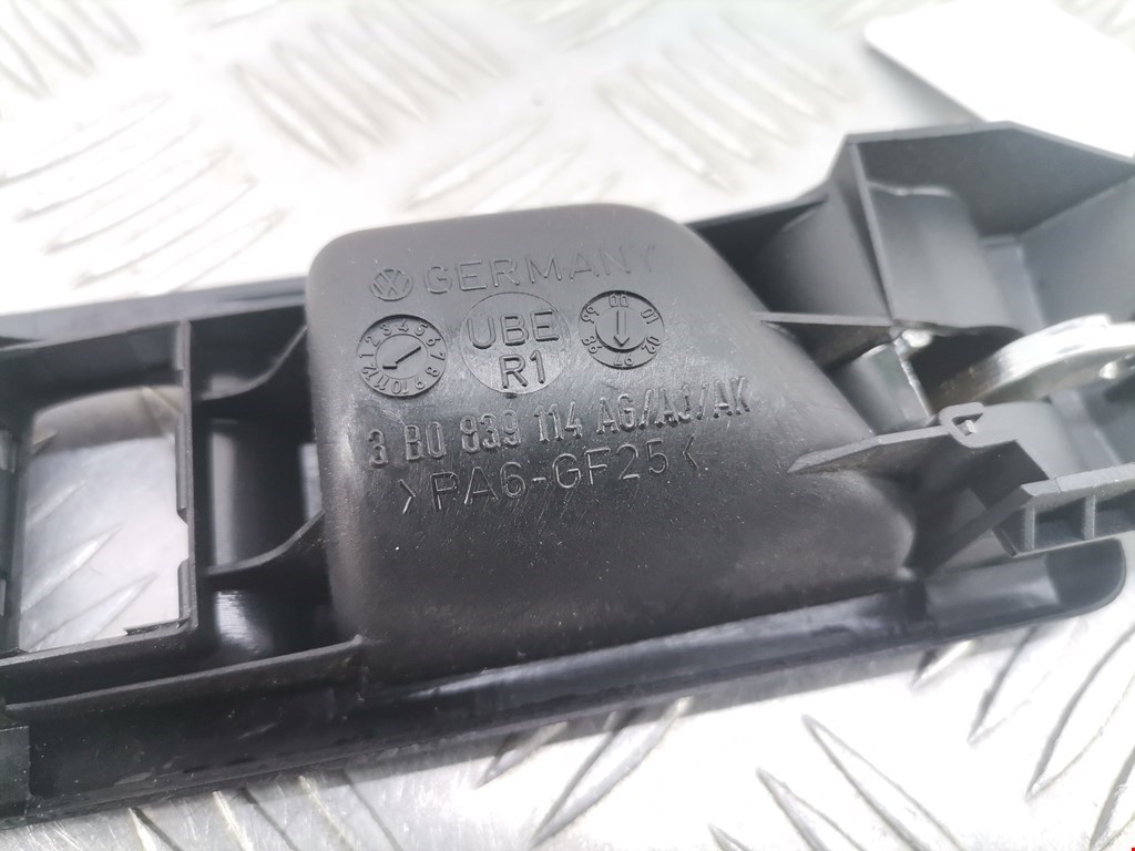 Ручка дверная задняя внутренняя правая VOLKSWAGEN Golf IV 1997-2003