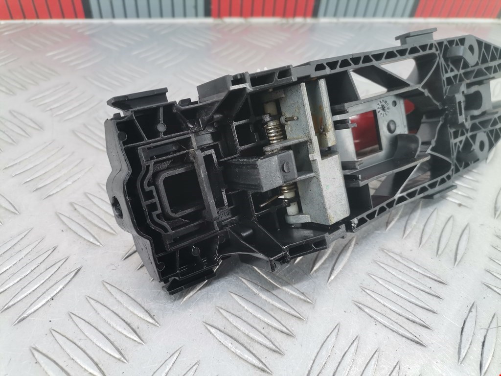 Ручка двери задней наружная правая SKODA Rapid 2012-2020