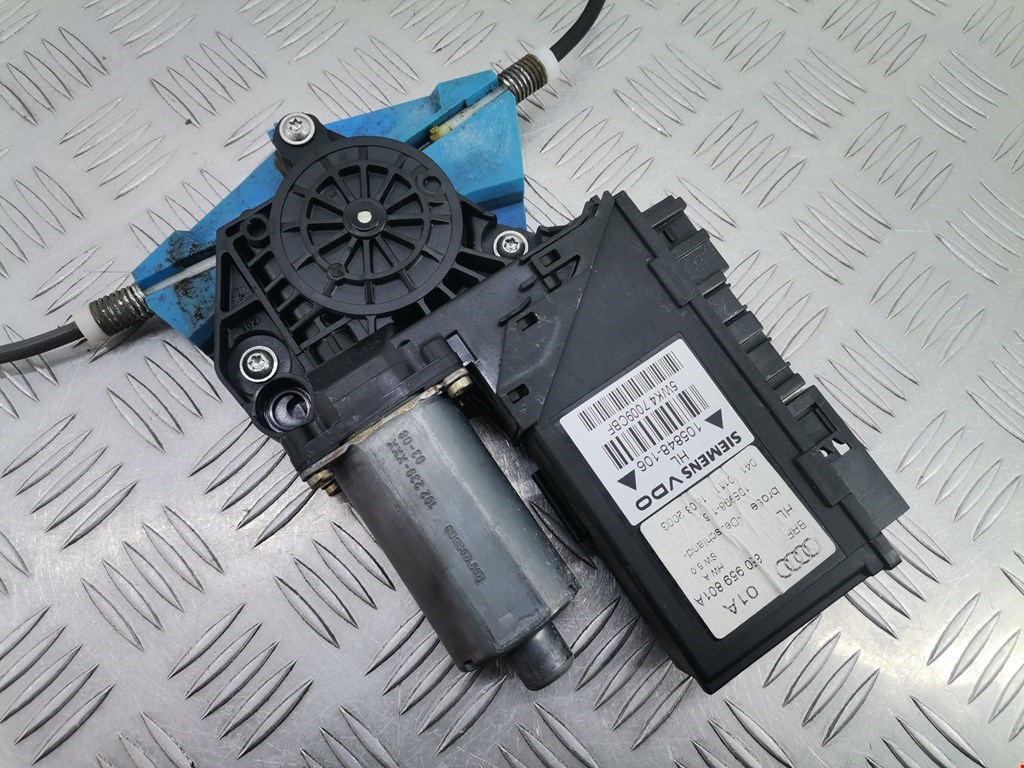 Стеклоподъемник задний левый AUDI A4 B6 2001-2005