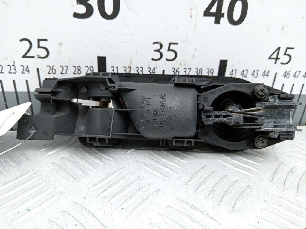 Ручка дверная передняя внутренняя правая VOLKSWAGEN Golf IV 1997-2003